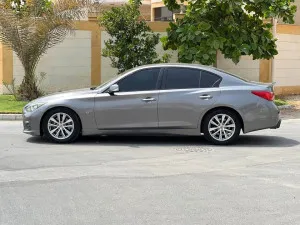2014 إنفينيتي كيو٥٠ Red Sport 400
