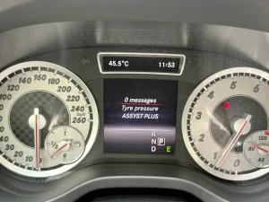 2015 مرسيدس-بنز الفئة - A A250