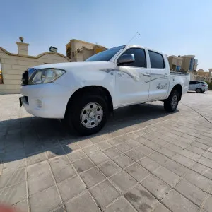 2009 تويوتا هايلوكس DLX