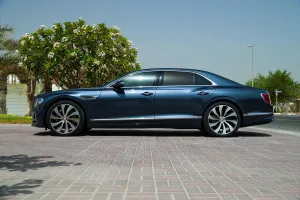 2023 بنتلي فلاينج سبير V8
