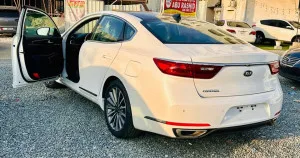 2017 Kia Cadenza Premium