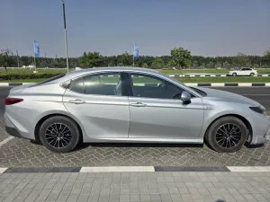2025 Toyota Camry Hybrid LE