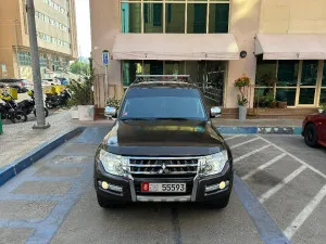 2017 Mitsubishi Pajero GLS