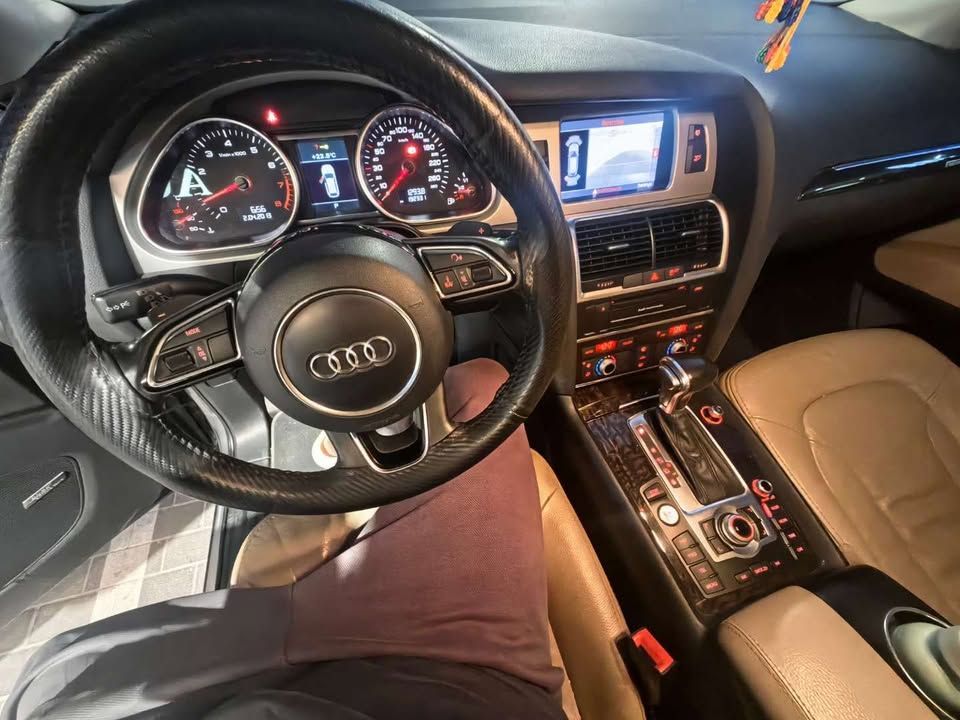 2015 اودي كيو٧ Premium Plus