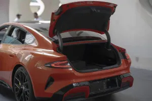 2025 شاومي اس يو ٧