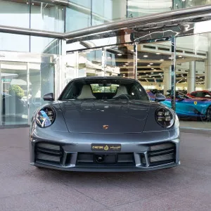 2025 بورش 911 كاريرا Carrera