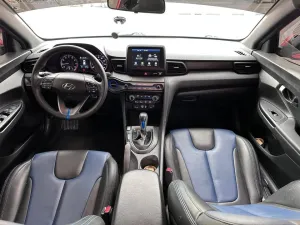 2019 هيونداي فوليستر Limited
