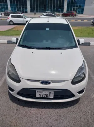 2011 فورد فيجو Titanium