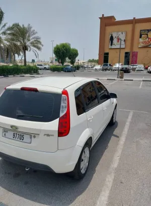 2011 فورد فيجو Titanium