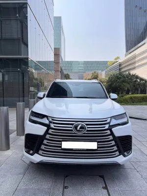 2023 Lexus LX600 base