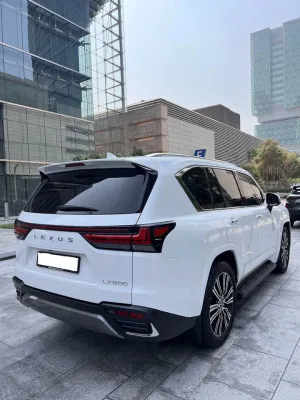 2023 Lexus LX600 base