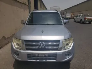 2013 ميتسوبيشي باجيرو GT