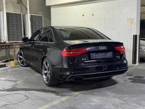 2014 اودي آي ٤ Premium