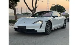 2023 Porsche Taycan || STANDARD