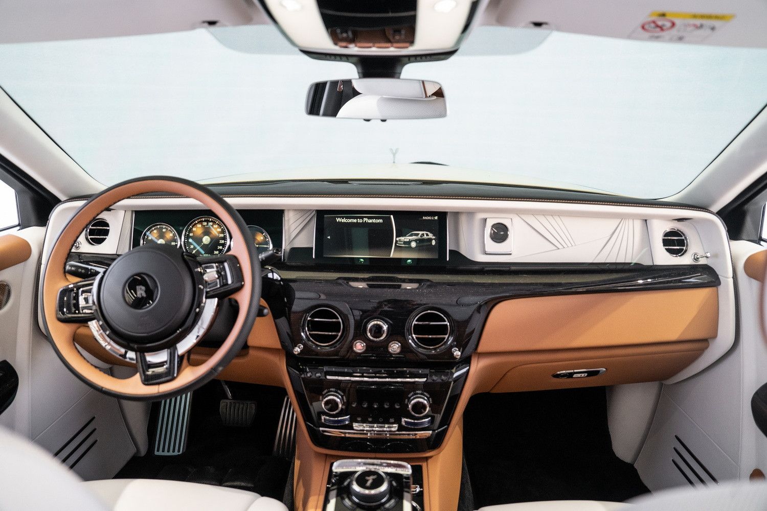 2024 رولز رويس فانتوم Extended Wheelbase
