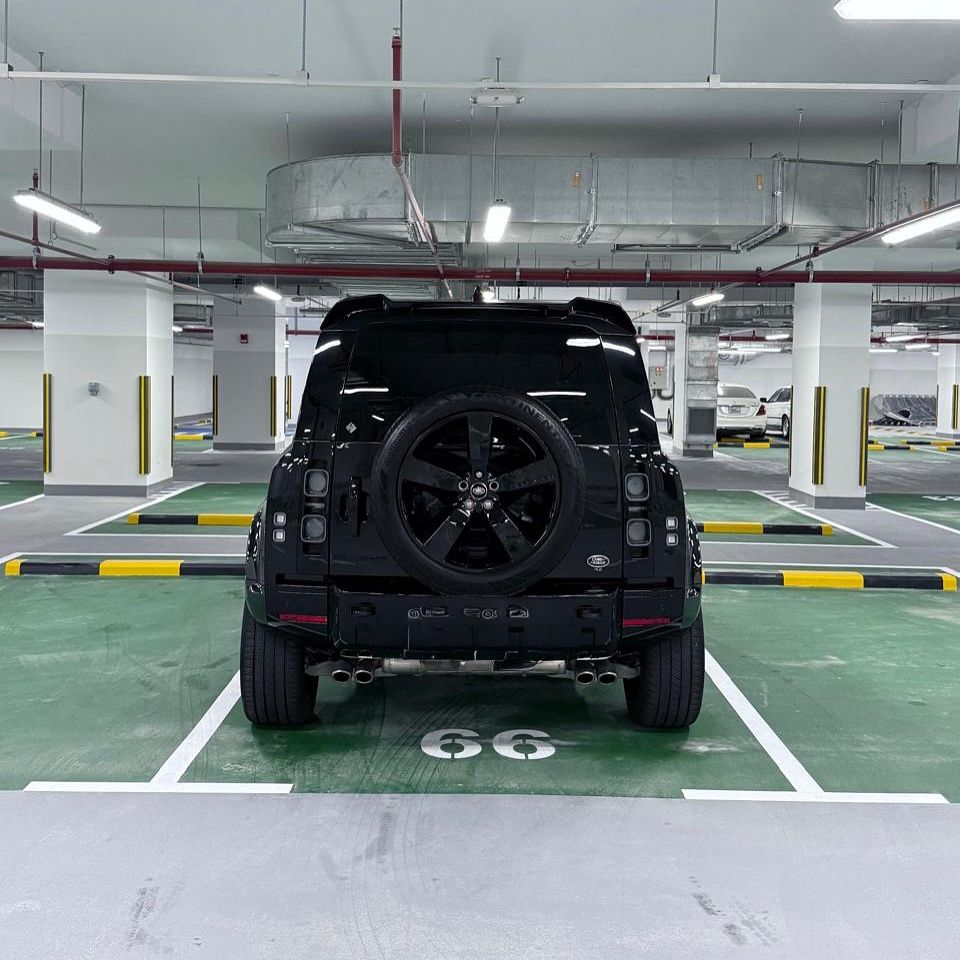 2023 Land Rover Defender 110 trophy