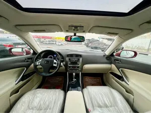 2011 لكزس اي اس IS 250