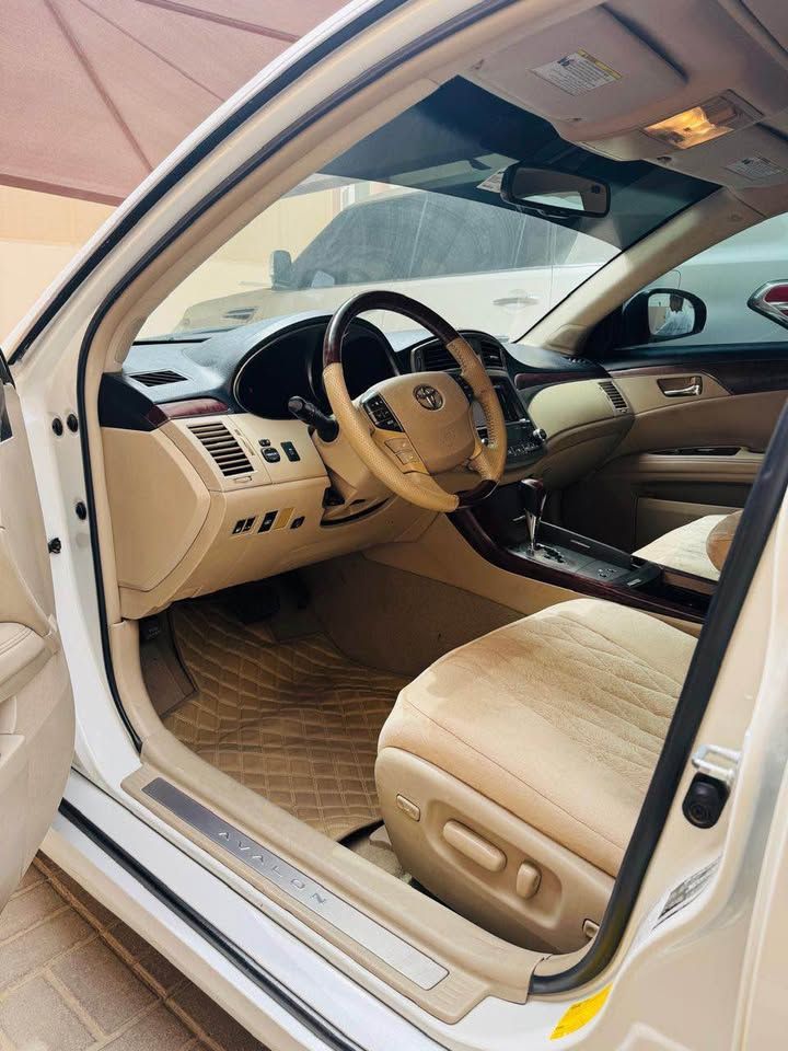 2011 Toyota Avalon Grande