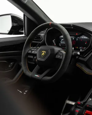 2025 لامبورجيني اوروس STD
