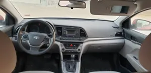 2017 هيونداي النترا SE