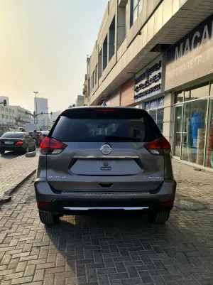 2019 نيسان روج SV