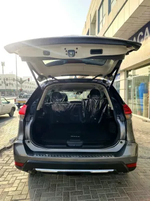 2019 نيسان روج SV