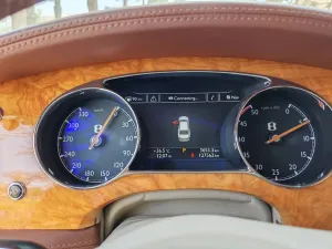2015 بنتلي مولسان Speed