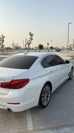 2018 BMW 5-Series 530i