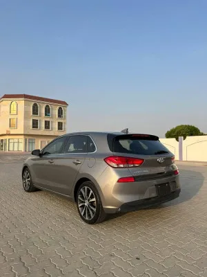 2020 هيونداي النترا Limited