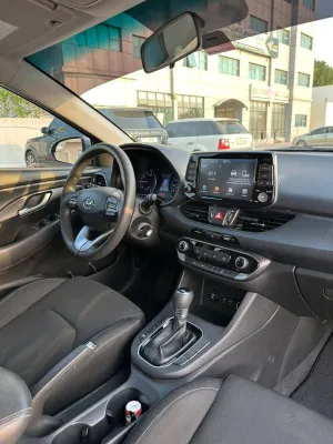 2020 هيونداي النترا Limited