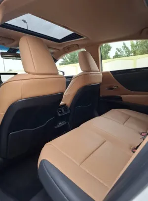 2023 لكزس ES - اي اس ES300h