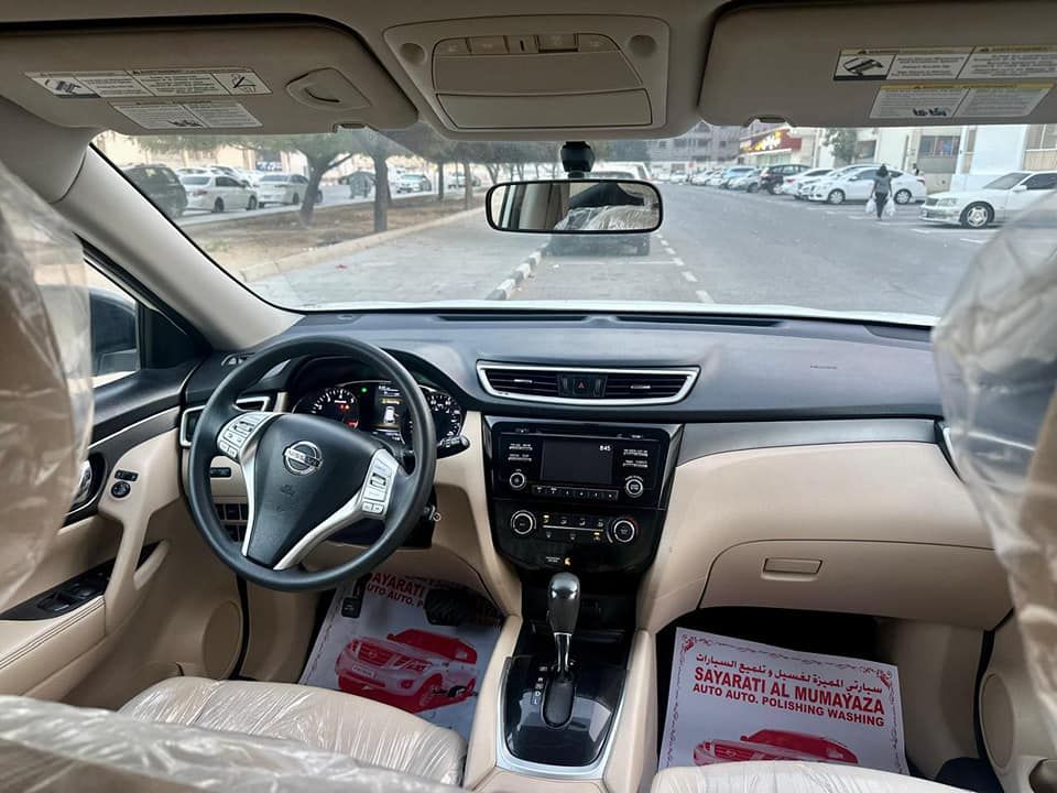 2016 نيسان روج SL