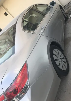 2011 هوندا أكورد LX