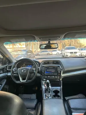 2018 Nissan Maxima SR