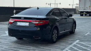2012 هيونداي أزيرا GL