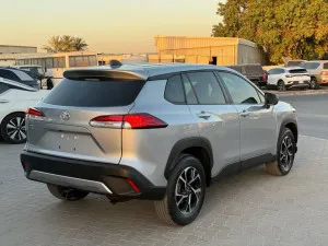 2022 تويوتا كرولا كروس LE