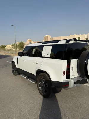 2024 لاند روفر ديفندر 110 HSE