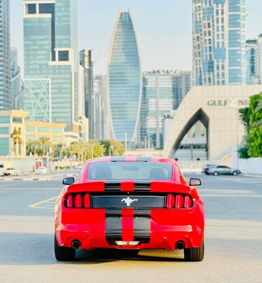 2016 فورد موستانج V6