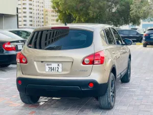 2010 نيسان قاشقاي LE