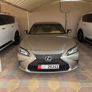 2019 Lexus ES ES300h
