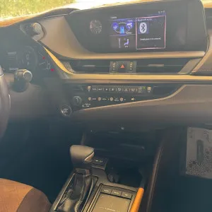 2019 Lexus ES ES300h