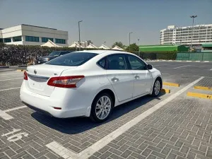 2015 نيسان سنترا Midnight Edition