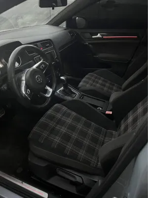2015 فولجس فاجن جولف GTI