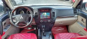 2010 Mitsubishi Pajero Signature Edition