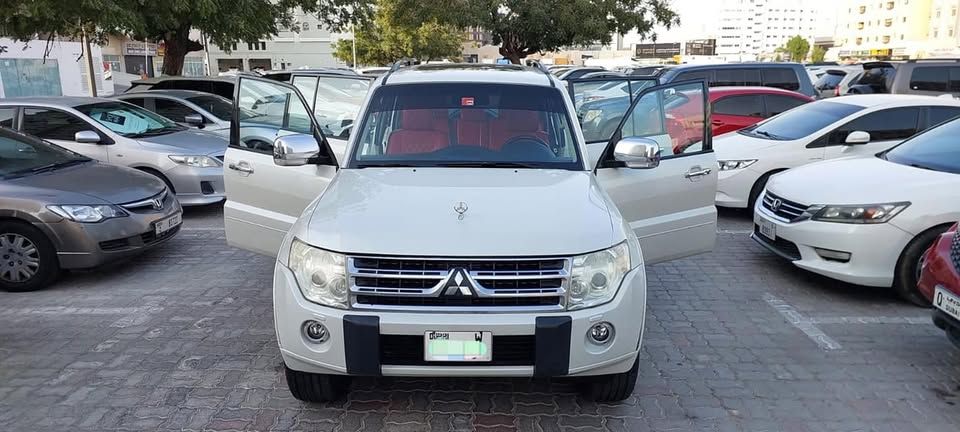 2010 Mitsubishi Pajero Signature Edition