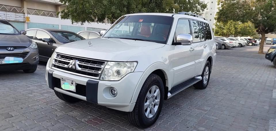 2010 Mitsubishi Pajero Signature Edition