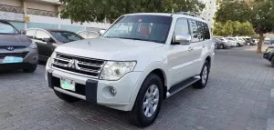 2010 Mitsubishi Pajero Signature Edition