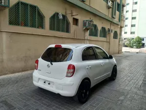 2015 نيسان ميكرا SV