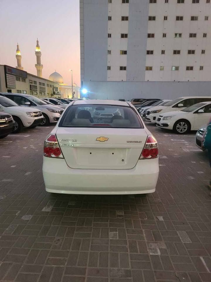 2016 شيفروليه آفيو LS