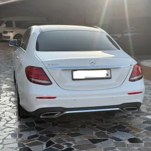 2018 مرسيدس-بنز الفئة - E E300